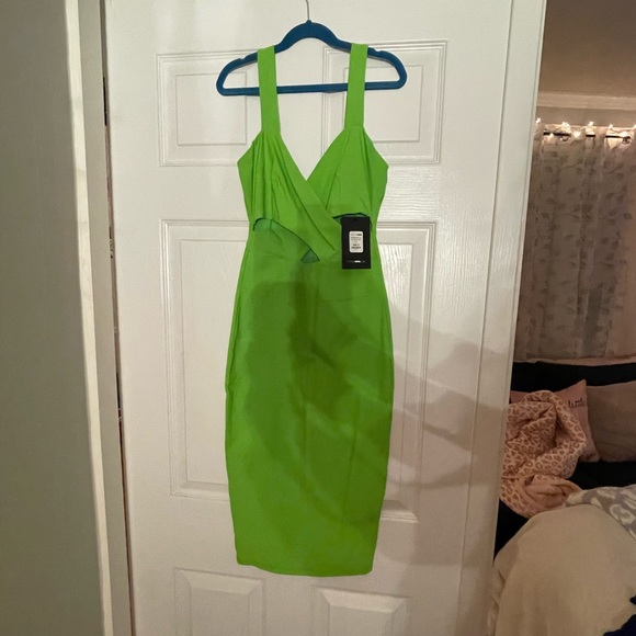 Dress - Picture 1 of 2